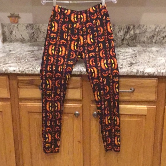 Halloween LulaRoe leggings - Picture 2 of 7